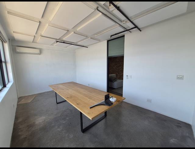 180M² OFFICE TO LET IN KRAMERVILLE